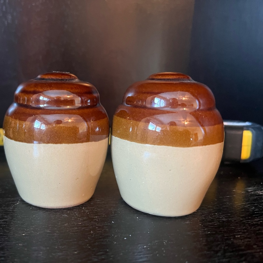 Brown Spiral Top Salt & Pepper
